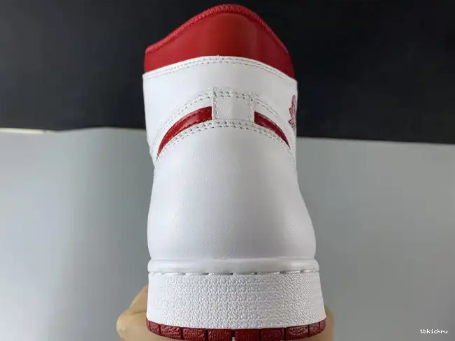 Cheap TBK Red Metallic Air (2017) Jordan 1 Retro 555088-103 0506